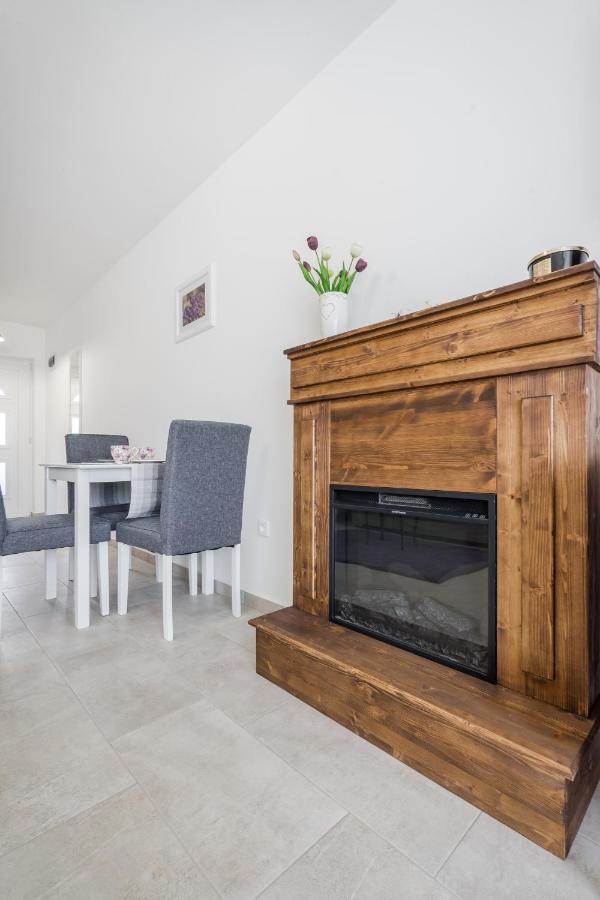 Katica Szallas Balatonkenese Extérieur photo